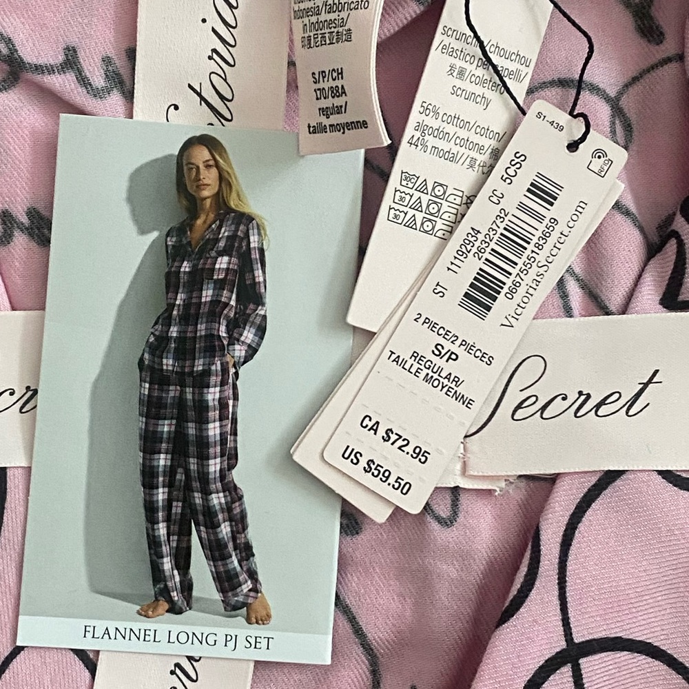 Victoria's Secret Pink Script Pajama Set
